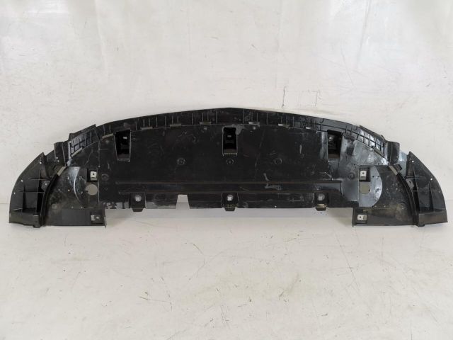 bontott MERCEDES-BENZ GLA Első Lökhárító Alsó Tálca