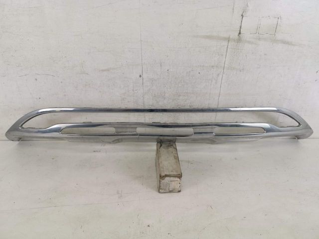 bontott MERCEDES-BENZ GLA Első Lökhárító Díszléc