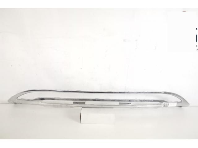 bontott MERCEDES-BENZ GLA Első Lökhárító Díszléc