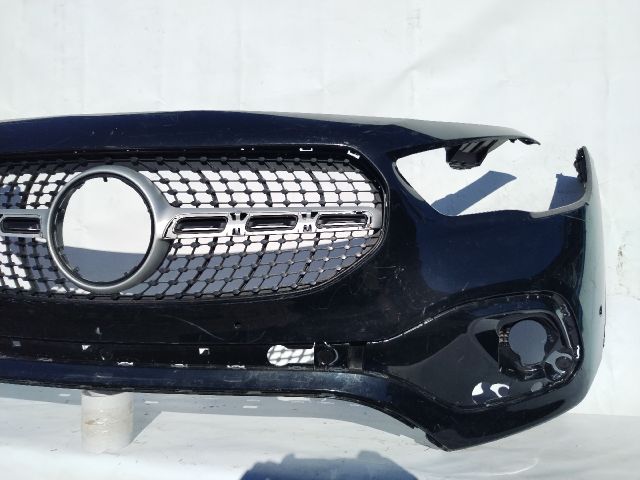 bontott MERCEDES-BENZ GLA Első Lökhárító (Üresen)