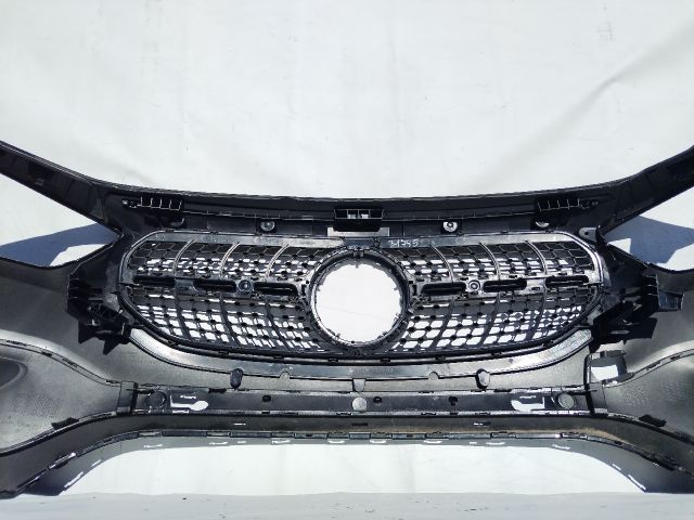 bontott MERCEDES-BENZ GLA Első Lökhárító (Üresen)