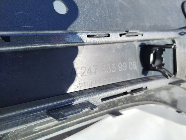 bontott MERCEDES-BENZ GLA Első Lökhárító (Üresen)