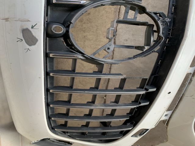 bontott MERCEDES-BENZ GLA Első Lökhárító (Üresen)