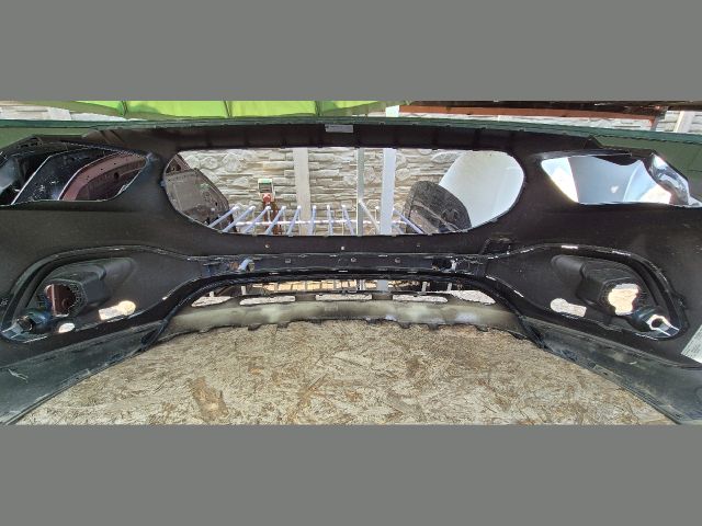 bontott MERCEDES-BENZ GLA Első Lökhárító (Üresen)