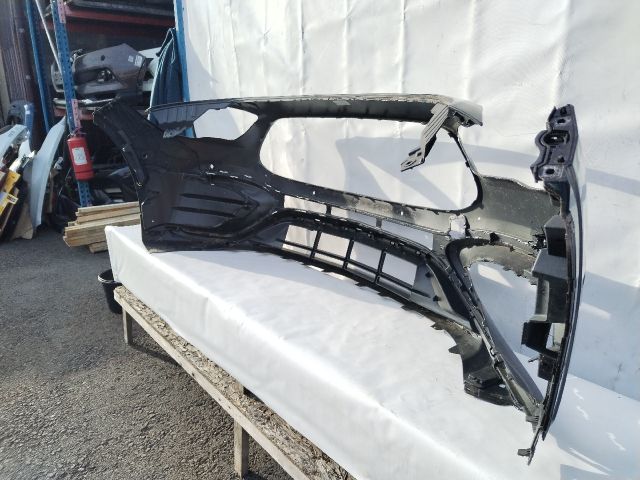 bontott MERCEDES-BENZ GLA Első Lökhárító (Üresen)