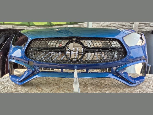 bontott MERCEDES-BENZ GLA Első Lökhárító (Üresen)