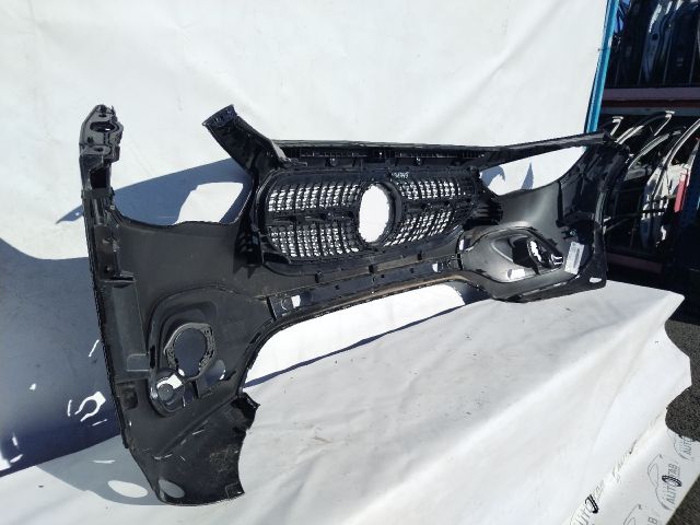 bontott MERCEDES-BENZ GLA Első Lökhárító (Üresen)