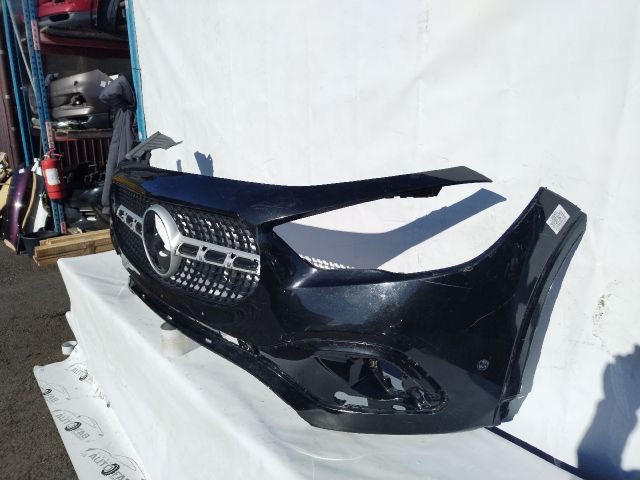 bontott MERCEDES-BENZ GLA Első Lökhárító (Üresen)