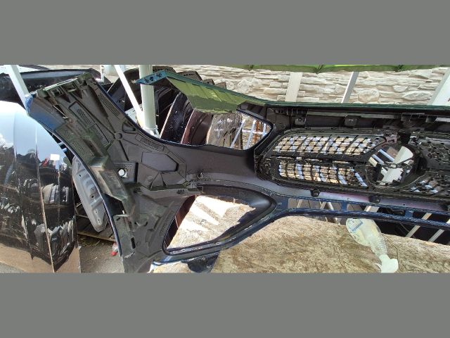 bontott MERCEDES-BENZ GLA Első Lökhárító (Üresen)