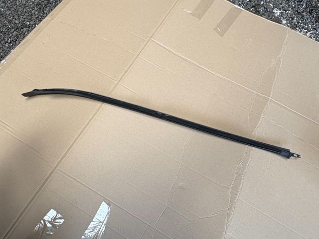 bontott MERCEDES-BENZ GLA Első Szélvédő Bal Díszléc