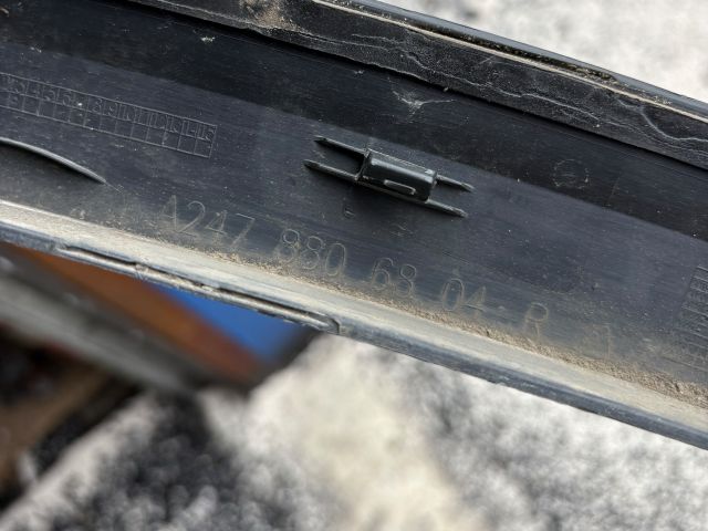 bontott MERCEDES-BENZ GLA Első Szélvédő Jobb Díszléc