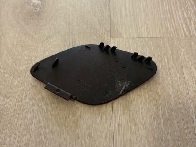 bontott MERCEDES-BENZ GLA Első Vonószem Burkolat