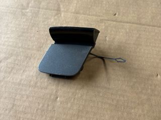 bontott MERCEDES-BENZ GLA Első Vonószem Burkolat