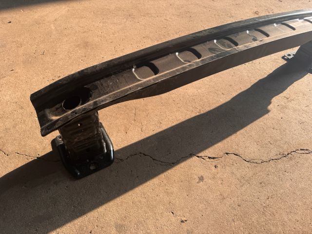 bontott MERCEDES-BENZ GLA Hátsó Lökhárító Merevítő (Fém)