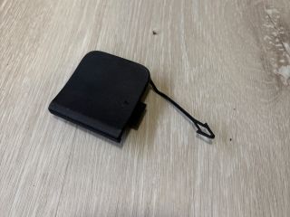 bontott MERCEDES-BENZ GLA Hátsó Vonószem Burkolat