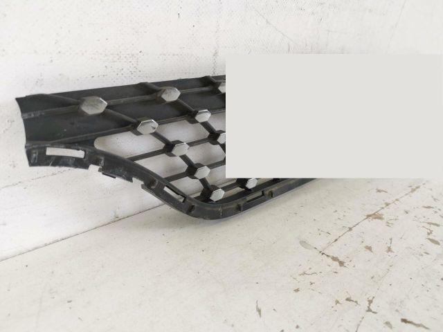 bontott MERCEDES-BENZ GLA Hűtőrács