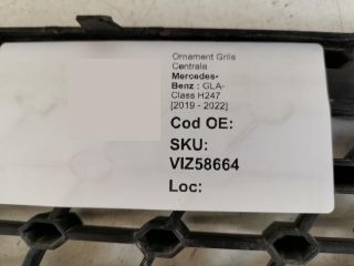 bontott MERCEDES-BENZ GLA Hűtőrács