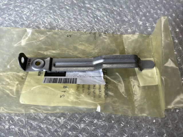 bontott MERCEDES-BENZ GLA Hűtőventilátor Tartó