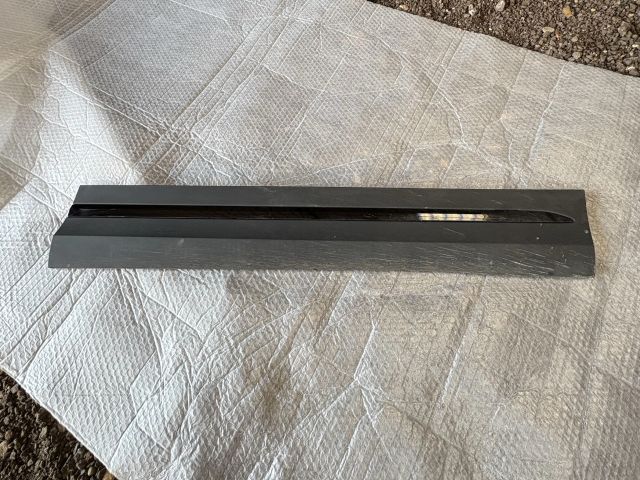 bontott MERCEDES-BENZ GLA Jobb első Ajtó Díszléc