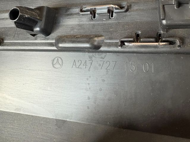 bontott MERCEDES-BENZ GLA Jobb első Ajtó Díszléc