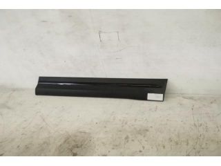 bontott MERCEDES-BENZ GLA Jobb első Ajtó Díszléc