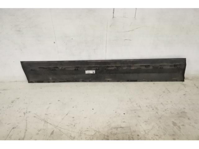 bontott MERCEDES-BENZ GLA Jobb első Ajtó Díszléc