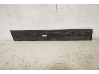 bontott MERCEDES-BENZ GLA Jobb első Ajtó Díszléc