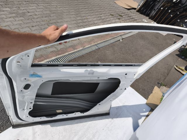 bontott MERCEDES-BENZ GLA Jobb első Ajtó (Üres lemez)