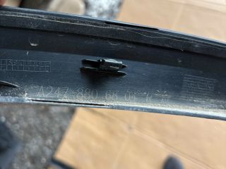 bontott MERCEDES-BENZ GLA Jobb első Sárvédő Díszléc