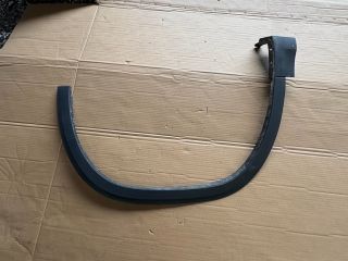 bontott MERCEDES-BENZ GLA Jobb első Sárvédő Díszléc