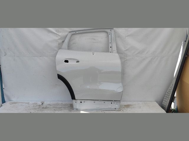 bontott MERCEDES-BENZ GLA Jobb hátsó Ajtó (Üres lemez)