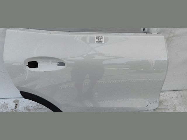 bontott MERCEDES-BENZ GLA Jobb hátsó Ajtó (Üres lemez)