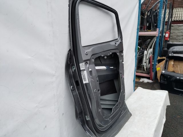 bontott MERCEDES-BENZ GLA Jobb hátsó Ajtó (Üres lemez)