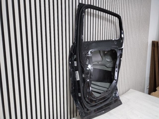 bontott MERCEDES-BENZ GLA Jobb hátsó Ajtó (Üres lemez)