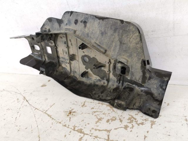 bontott MERCEDES-BENZ GLA Jobb hátsó Lökhárító Díszléc