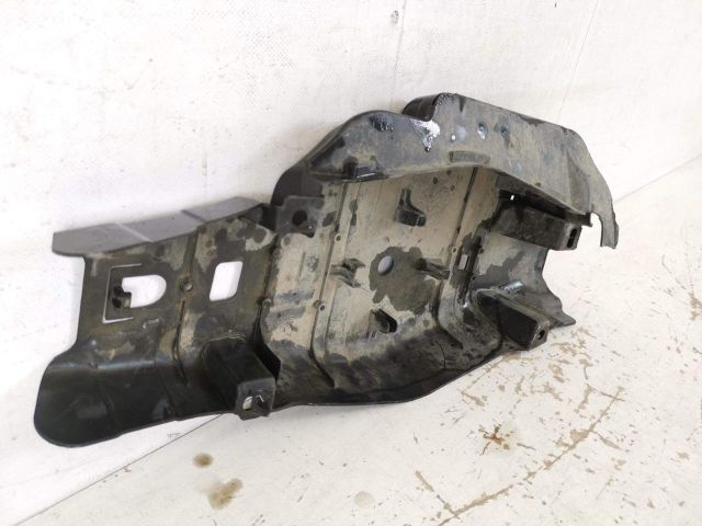 bontott MERCEDES-BENZ GLA Jobb hátsó Lökhárító Díszléc