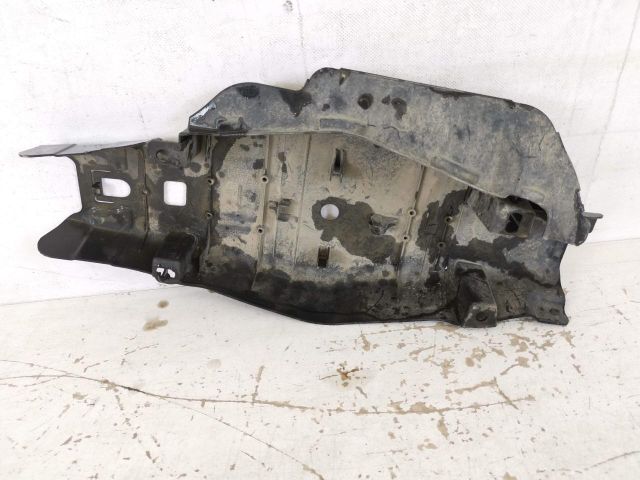 bontott MERCEDES-BENZ GLA Jobb hátsó Lökhárító Díszléc