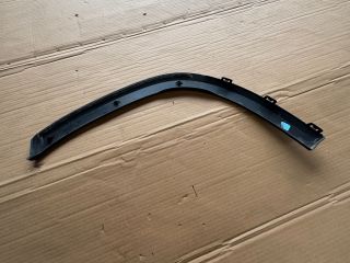 bontott MERCEDES-BENZ GLA Jobb hátsó Sárvédő Díszléc