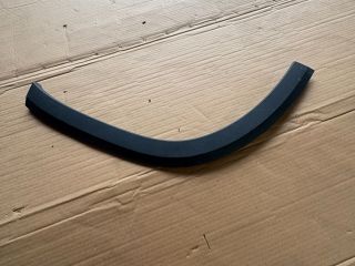 bontott MERCEDES-BENZ GLA Jobb hátsó Sárvédő Díszléc