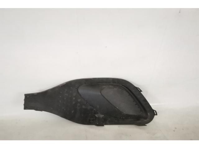 bontott MERCEDES-BENZ GLA Jobb Ködlámpa Rács