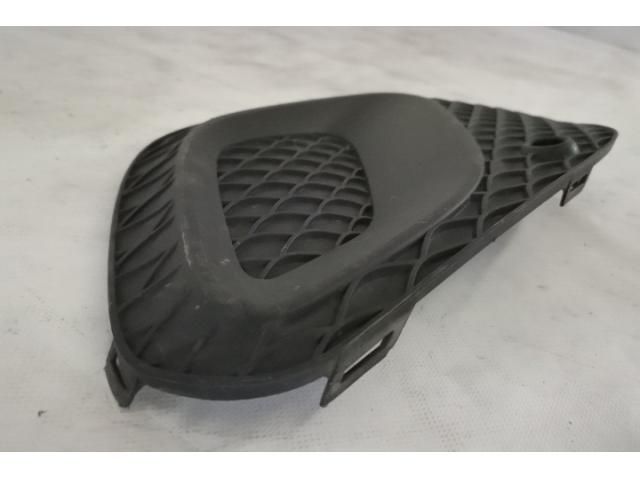 bontott MERCEDES-BENZ GLA Jobb Ködlámpa Rács