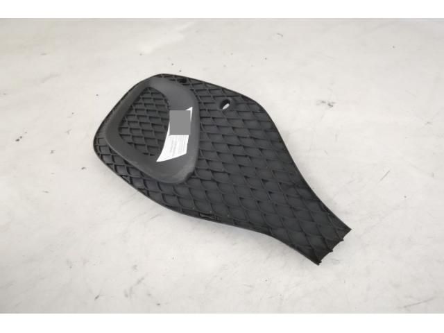 bontott MERCEDES-BENZ GLA Jobb Ködlámpa Rács