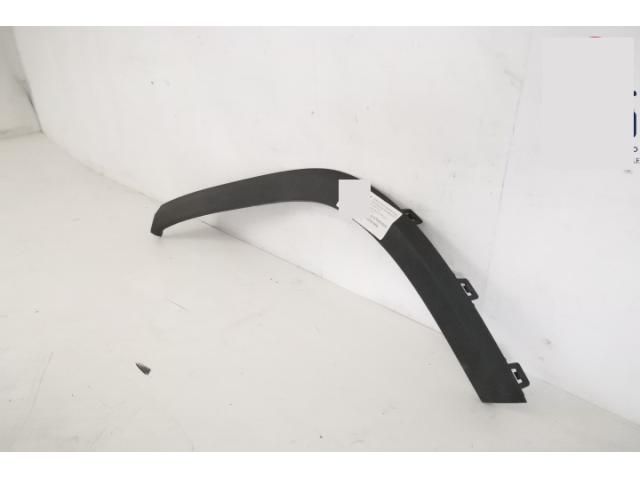 bontott MERCEDES-BENZ GLB Bal hátsó Sárvédő Díszléc