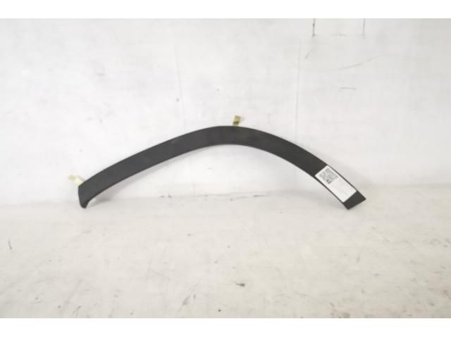 bontott MERCEDES-BENZ GLB Bal hátsó Sárvédő Díszléc