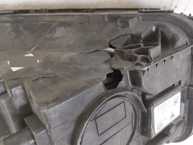 bontott MERCEDES-BENZ GLB Bal Ledes Fényszóró