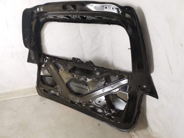 bontott MERCEDES-BENZ GLB Csomagtérajtó (Üres lemez)