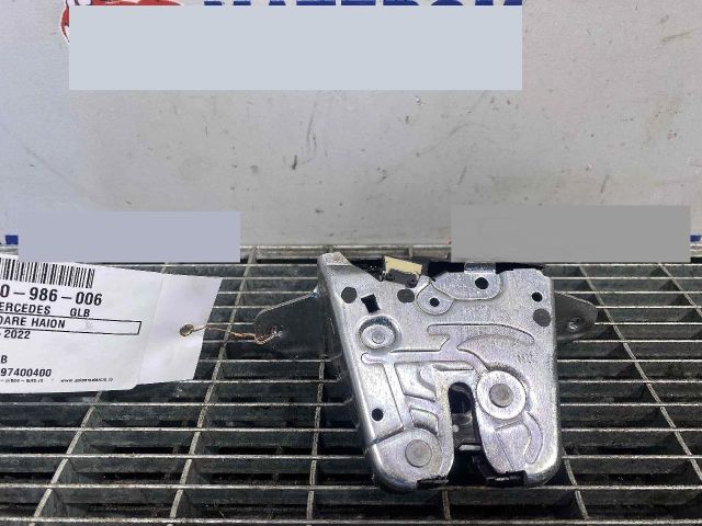 bontott MERCEDES-BENZ GLB Csomagtérajtó Ütköző