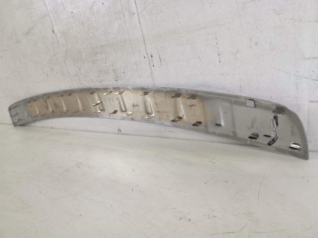 bontott MERCEDES-BENZ GLB Hátsó Lökhárító Díszléc