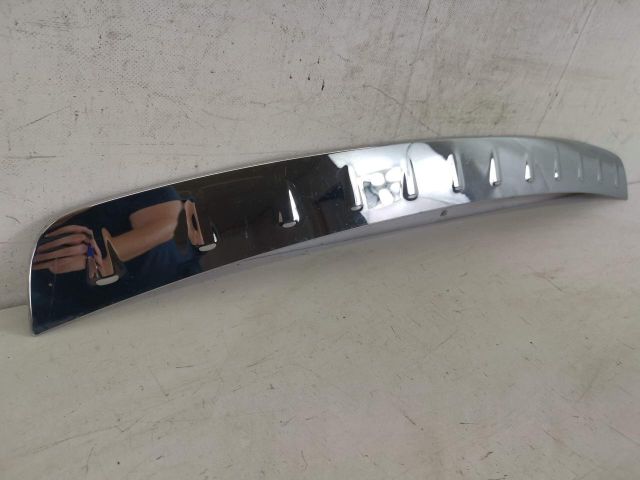 bontott MERCEDES-BENZ GLB Hátsó Lökhárító Díszléc