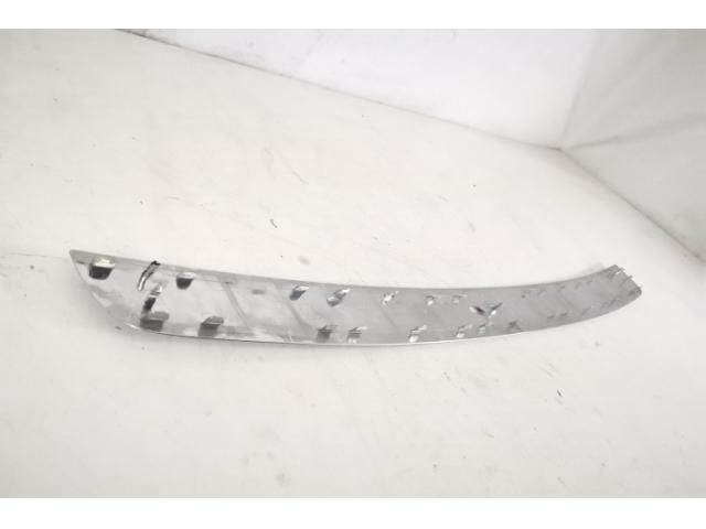 bontott MERCEDES-BENZ GLB Hátsó Lökhárító Díszléc